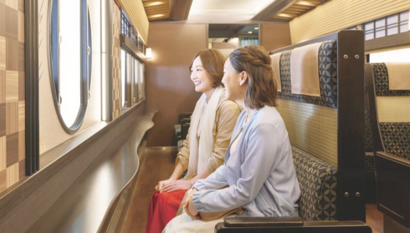 Illustration for article titled This Kyoto Train Sure Is Beautiful